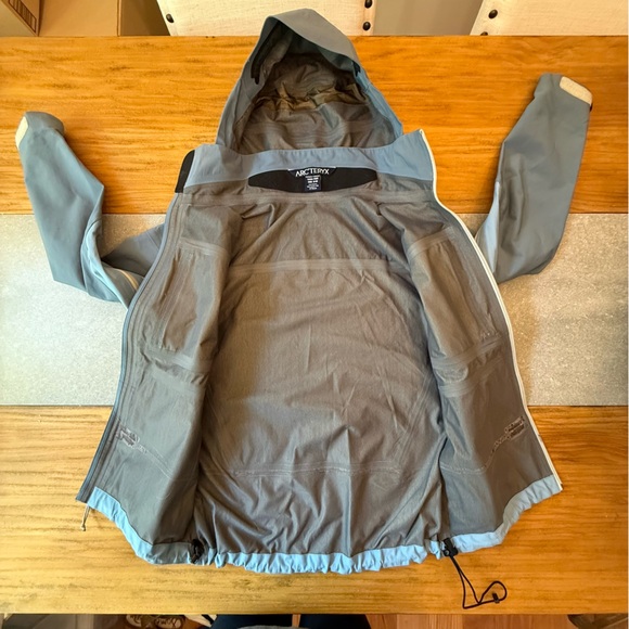 Arc’teryx SL Series Two-Tone Glacier Blue GORE-TEX Hardshell Jacket VTG Medium - Picture 8 of 16